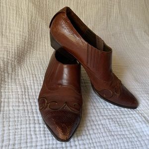 Vintage 80s 90s brown leather Via Spiga Booties